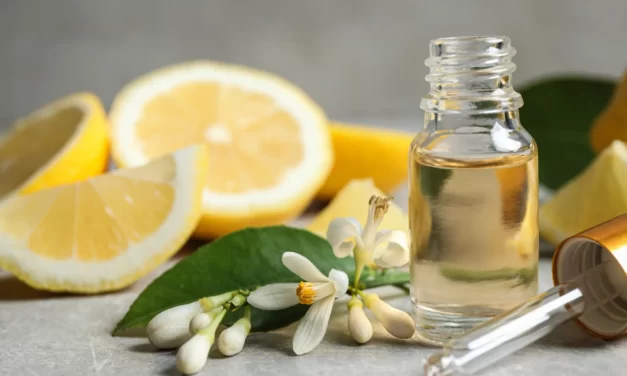 Top 11 Health Benefits of Lemon Oil